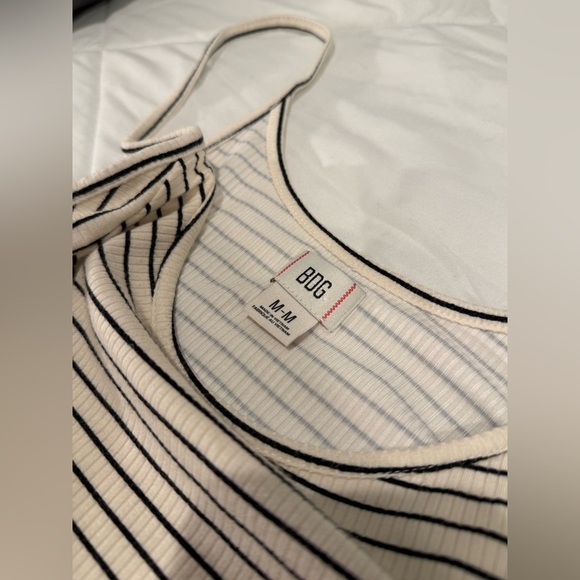 Urban Outfitters BDG Women’s Black White Stripe Tank Size M - Picture 3 of 3